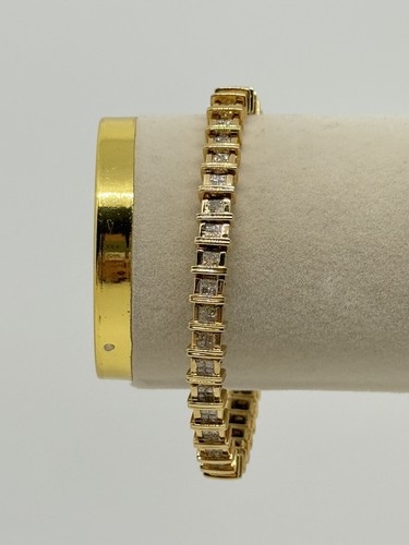 18ct yellow gold diamond - yellow,