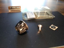 KNOB ASSY- Knob, Screw, and