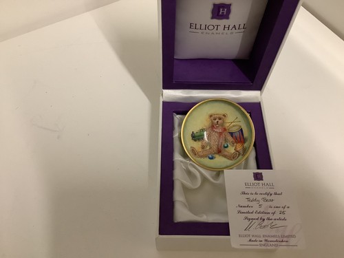 Elliot hall enamels teddy - hall,
