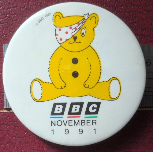 Vintage pin badge children - badge, in