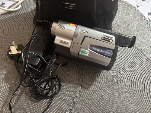 Sony handycam ccd trv78e - handycam, ccd-trv78e