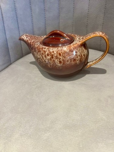 Kernewek studio pottery - studio, brown