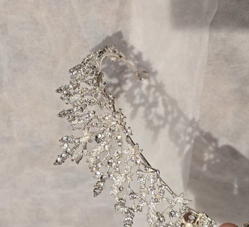 Silver alloy rhinestone crown - silver,