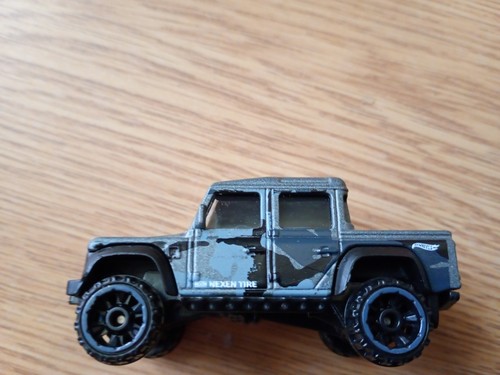 Hot wheels land rover defender - hot,