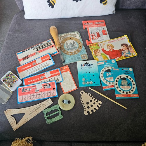 Vintage sewing accessories - sewing,