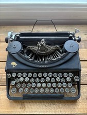 Oliver Vintage Typewriter –