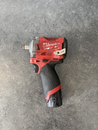 Milwaukee impact wrench m12 - milwaukee,
