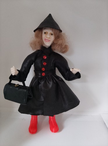 Dolls house miniature - dolls,