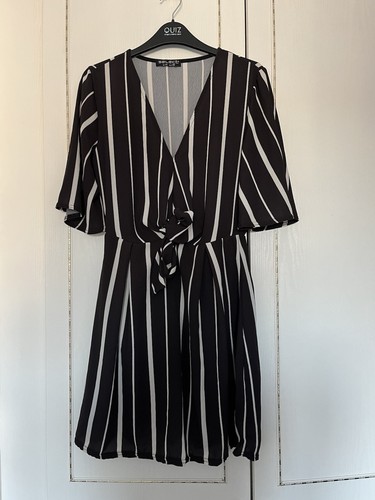 Women black and white - women’s,
