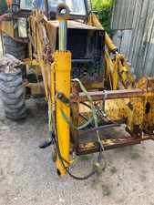 JCB 3cx 3 x Back Actor rams (excl extender hoe)  good condition 