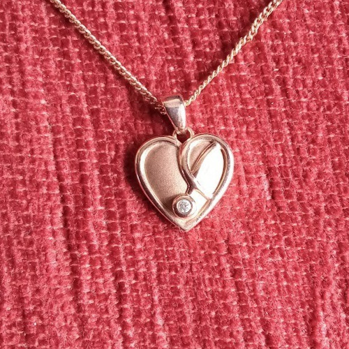9ct rose gold - 0.05ct, diamond