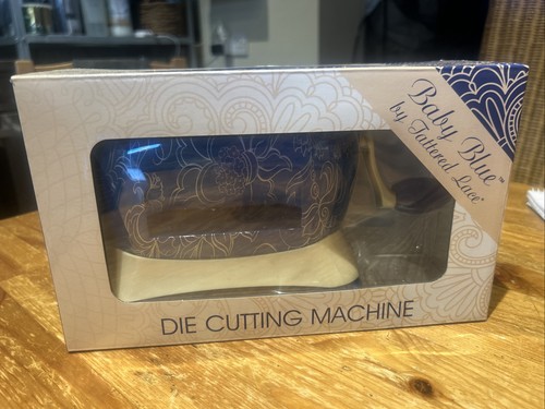 Portable small compact die - small,