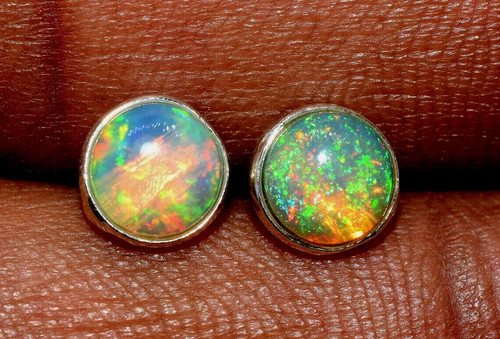 Opal stud 4mm - stud, small