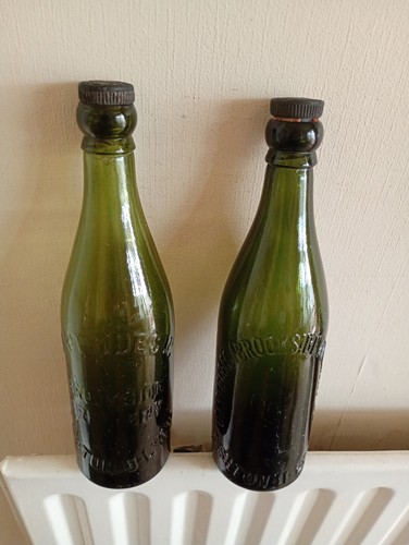 Two different green - two,