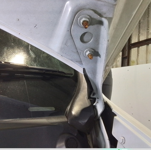 Bonnet hinge nissan nv400 - hinge, lh