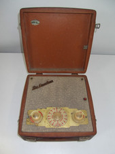 Vintage/Retro SKY COUNTESS Radio in Case by Ever Ready -UNTESTED   #W2