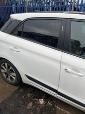 HYUNDAI I20 WHITE DRIVER REAR SIDE DOOR 2015-2019 PW6 BREAKING IBC243