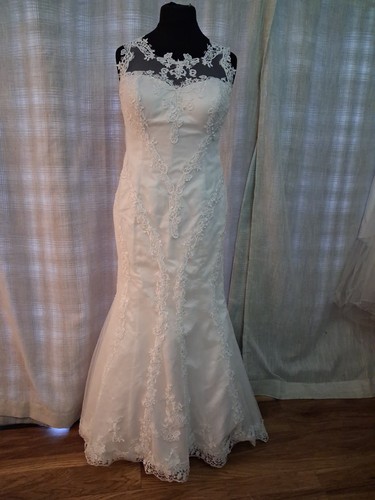 Wedding dress size - , 16