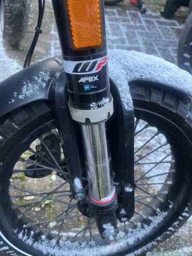 Husqvarna svartpilen 125 forks - husqvarna,