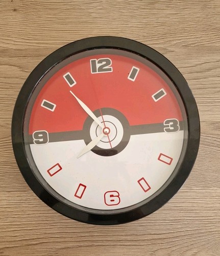 Pokémon pokeball wall clock - pokémon/pokeball,