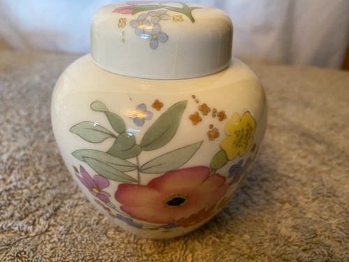 Meadow sweet ginger jar floral - ginger,