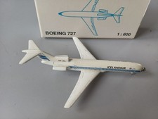 Schabak 1:600 Diecast Model Airliner Boeing 727 Icelandair 906/72