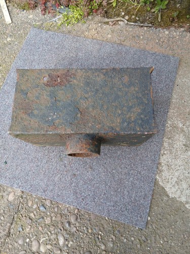 Large vintage cast - large,