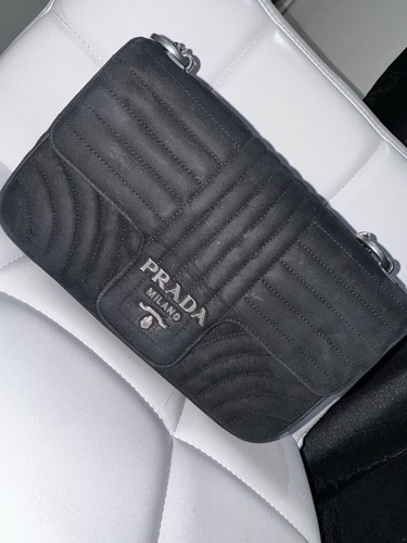 Prada handbag 100 authentic - handbag,