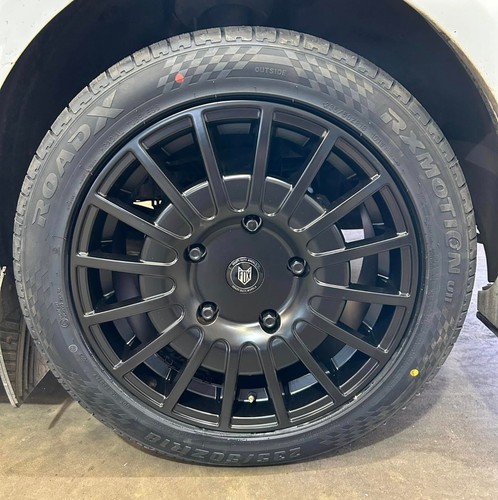 Fox matte black - 18",