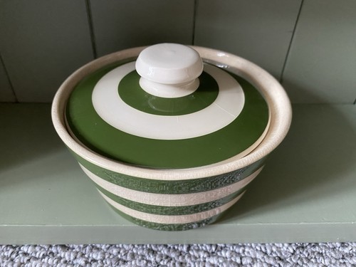 Lovely rare green - t, g