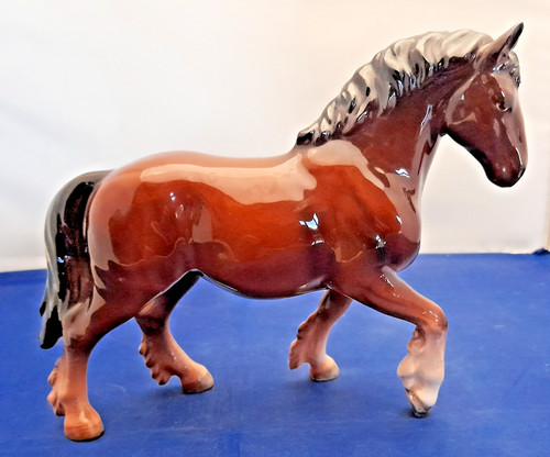 Ceramic model horse vintage - ceramic,