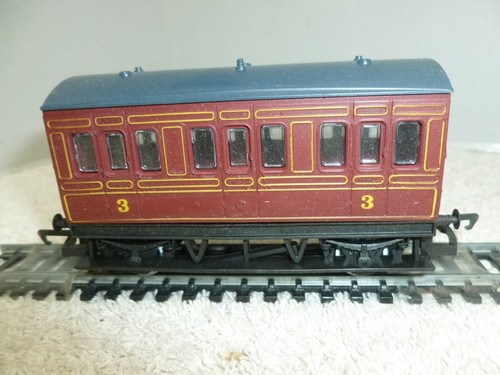 Hornby r016 lms wheel coach - 4-wheel,