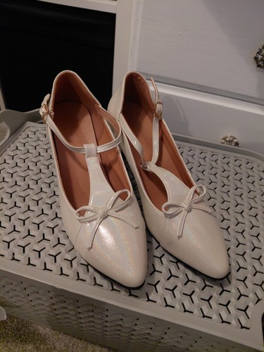 Pearlescent bar shoes - t-bar,