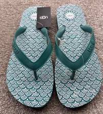 BNWT UGG TEAL & WHITE SCALLOPED FLARE TOE THONG FLIP FLOPS - SIZE 7.5!!