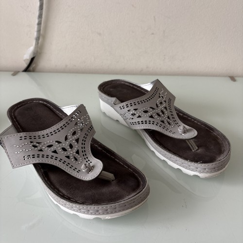 Pavers grey toe post wedge - toe,