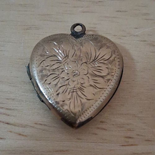Gold plated locket with - gold,