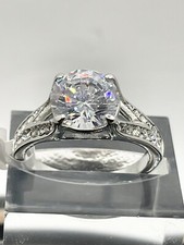 Ladies silver ring solitaire