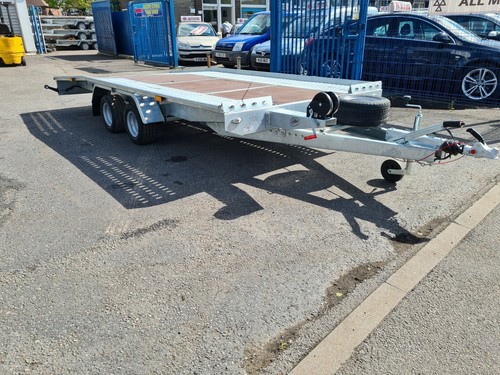 Beaver tail trailer - twin, axle