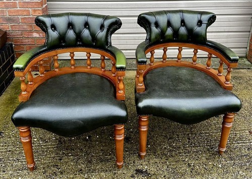 Pair green leather buttoned - of,