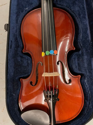 Violin labelled mayflower - violin,