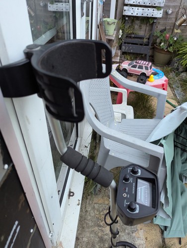 Metal detector with and 6 - with, 8"