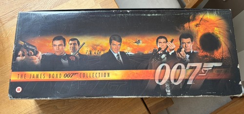James bond 007 - bond, collection