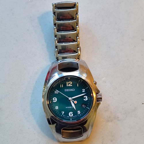 Seiko kinetic green dial date - kinetic,