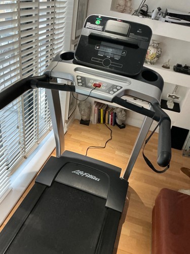 Life fitness treadmill - life, f3