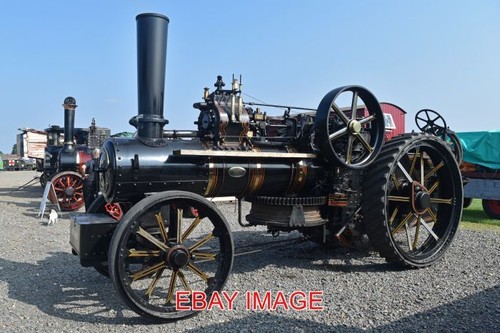Photo steam tractor - photo,