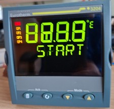 Eurotherm 3204 CP Controller / Programmer Model 3204/CP/VH/TTRX/X/XXX/G/ENG/ENG