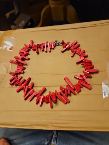 Vintage red coral necklace - red,