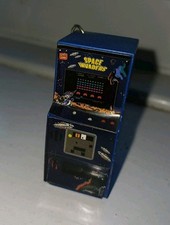 Space Invaders Arcade Keyring used retro keychain 