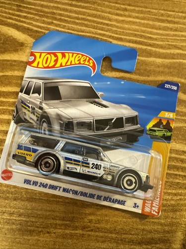 Hotwheels volvo drift wagon - hotwheels,