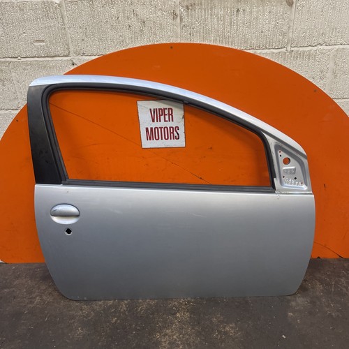 Peugeot 107 door drivers - door,